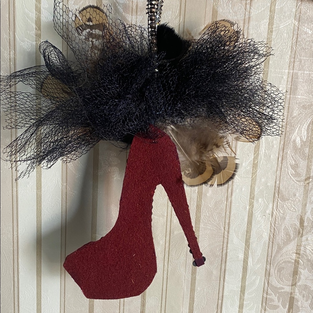 Rhinestone Feather High-Heel Ornament in Burgundy - Picture 5 of 5